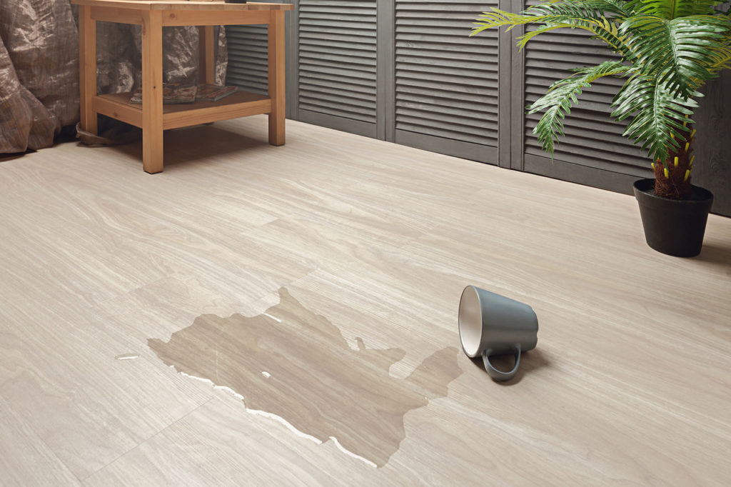 Водостойкий ламинат для ванной