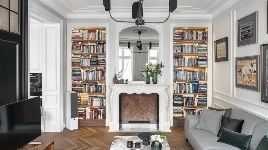 20 отличных идей для полов и стен с модным рисунком в елочку