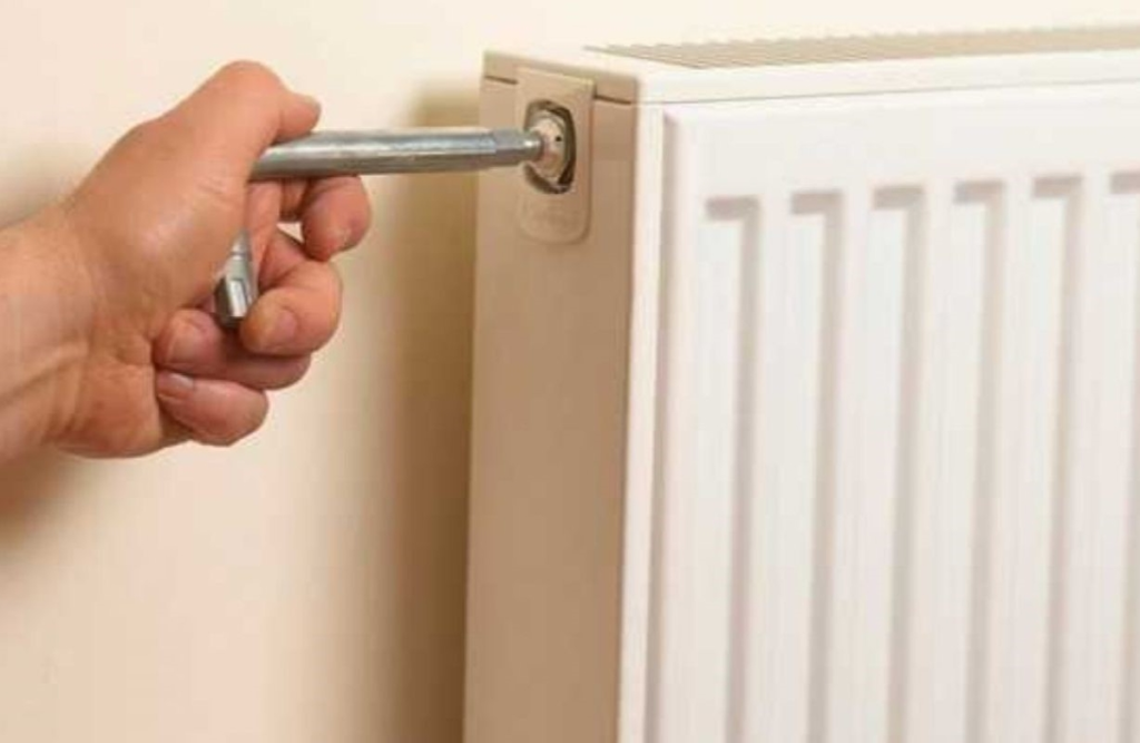 Как продуть батарею отопления в квартире Как продуть батарею отопления в квартире