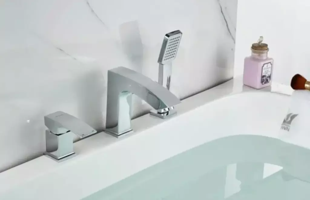 Установка смесителя на акриловую ванну