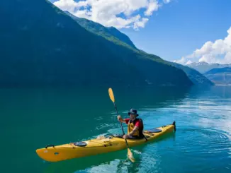Каякинг и байдарки - Активный отдых на воде для души и тела, приключения и спокойствие